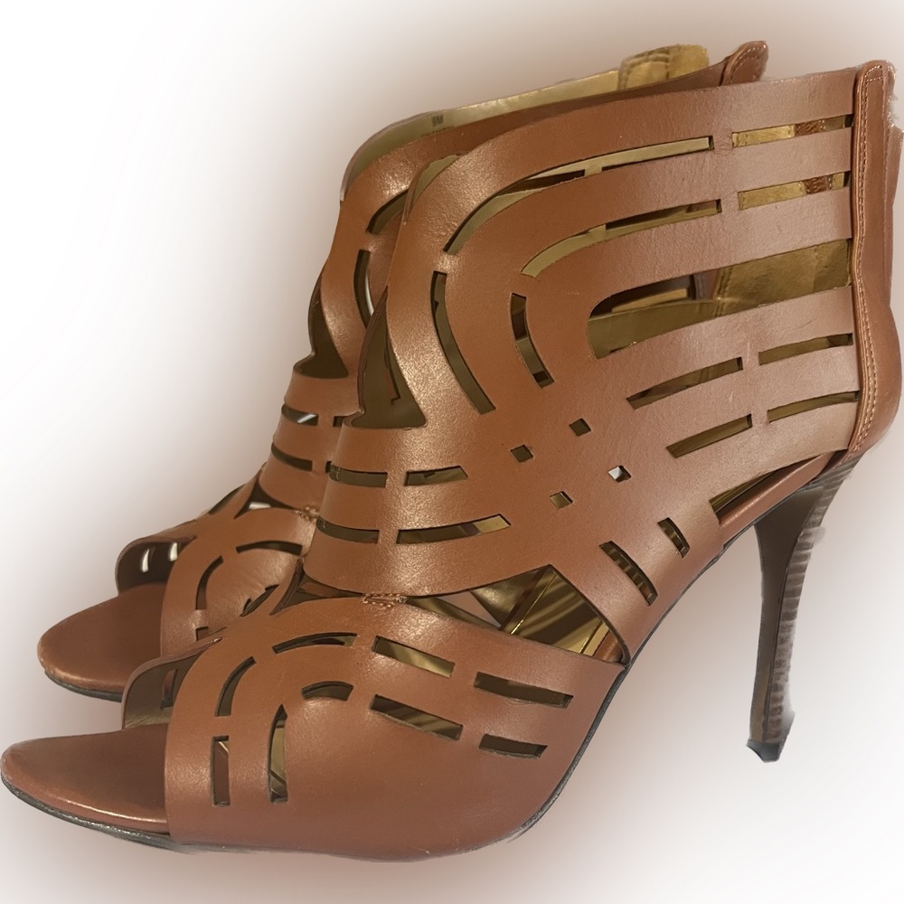 Enzo Angiolini Eleanndra cognac peep toe heel. Size 9